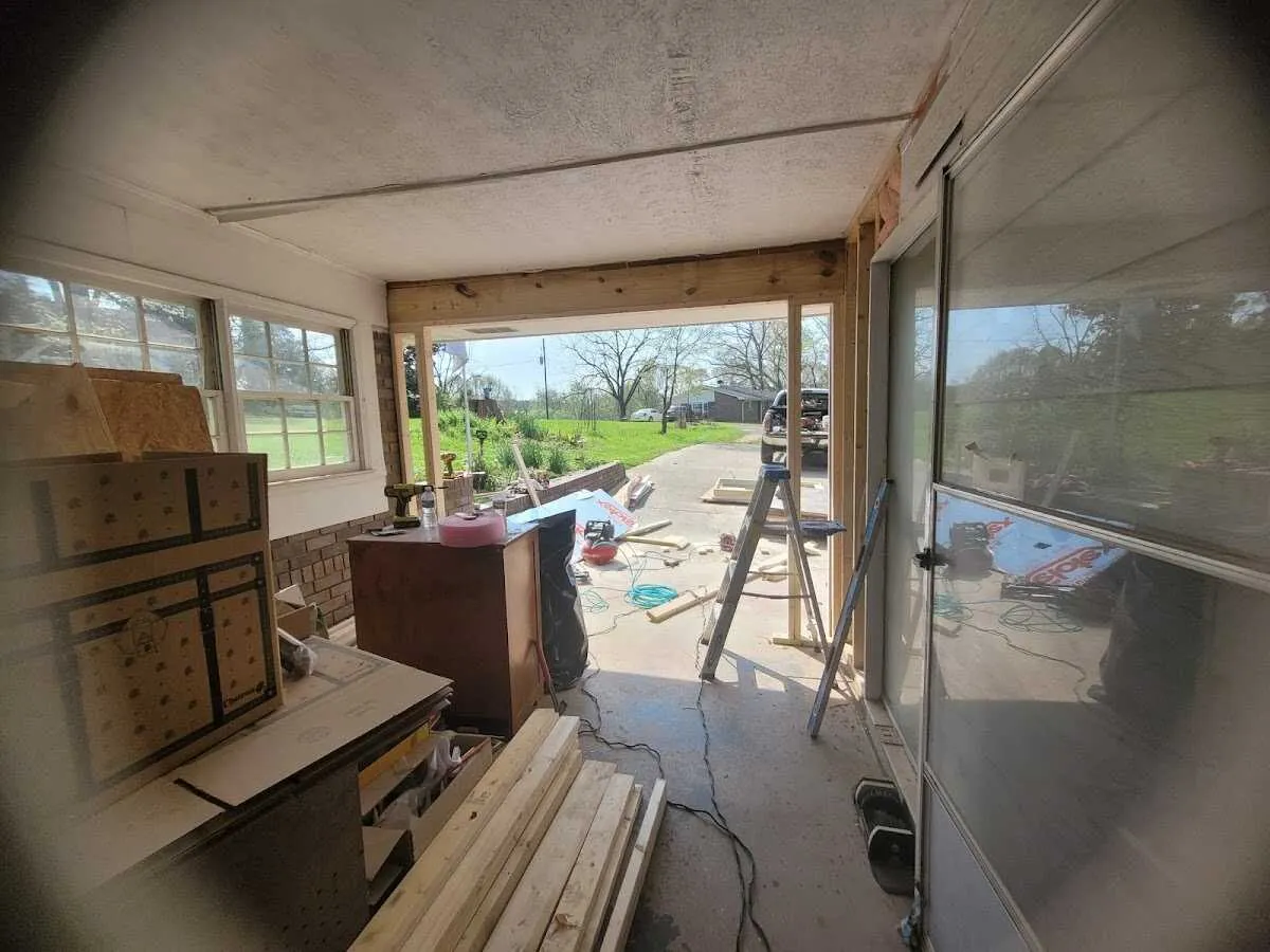 Air movers and dehumidifier for Water Mitigation Services in Notre Dame